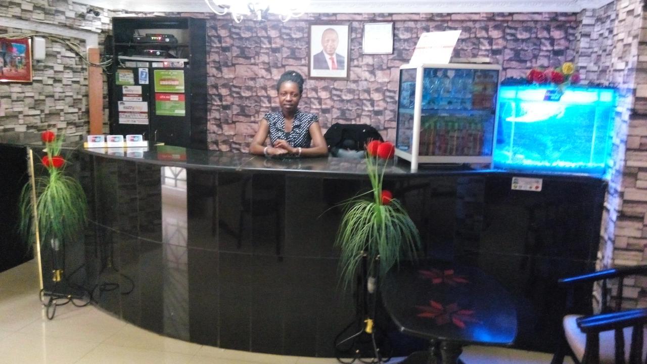 Royal Palm Hotel And Suites Nakuru Esterno foto