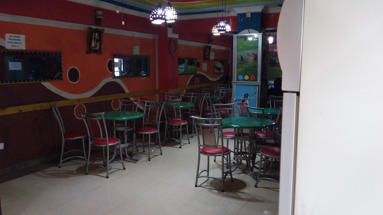 Royal Palm Hotel And Suites Nakuru Esterno foto